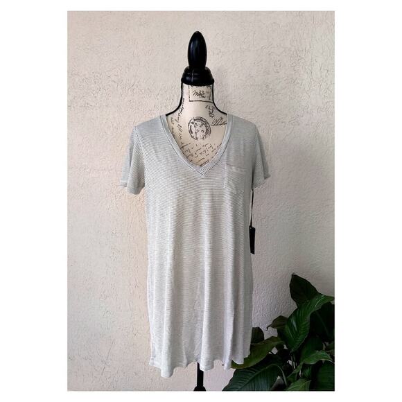 Michael Lauren Revolve V-Neck Striped White Black T-Shirt Dress L Short Sleeve - Picture 2 of 9